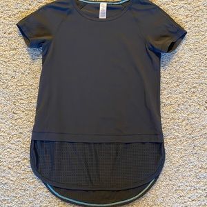 Ivivva girls size 10 grey shirt